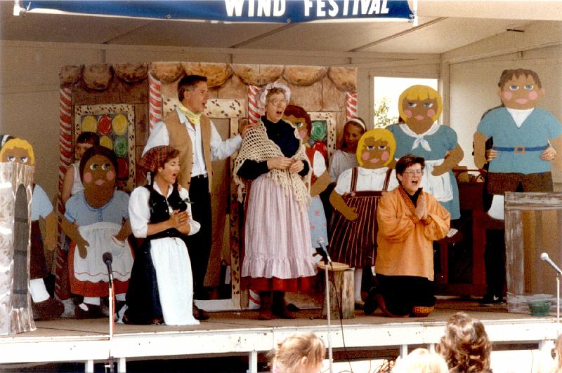 MiS02.jpg - Hansel and Gretel cast 
Left to right: Marsha, Karl Scheibner (the father), Pat Patterson (the mother), and Kathy. We were performing at the San Ramon Art and Wind Festival.